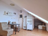 pok�j 3 osobowy na poddaszu