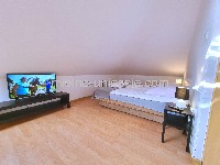 pok�j 3 osobowy na poddaszu