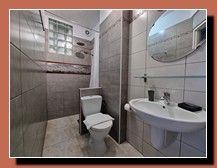 Pok�j z balkonem