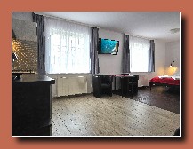 Pok�j z balkonem